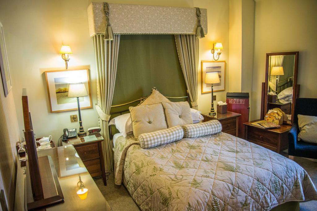 Riverside House Hotel Ашбърн Екстериор снимка